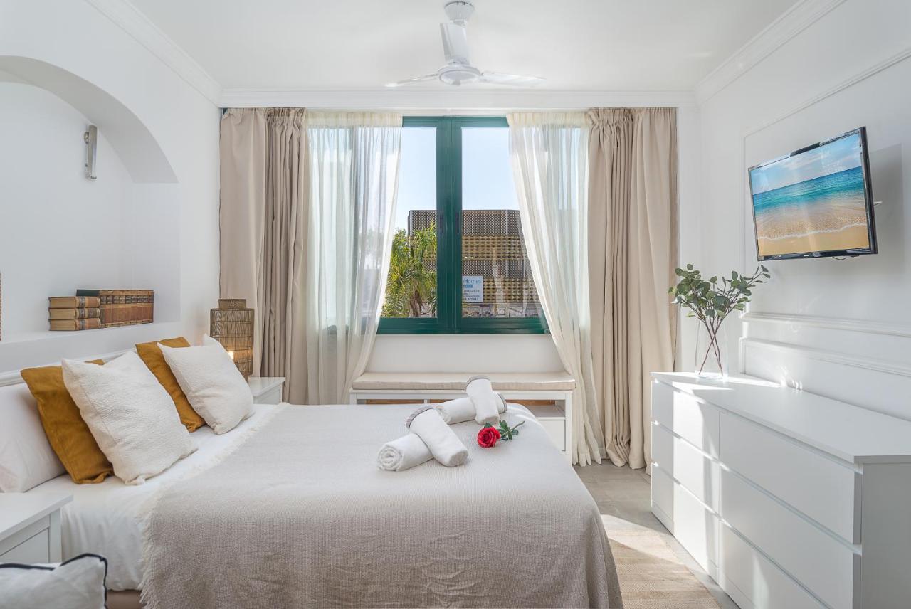Bianca Chic Studio - Carihuela Beach At 300M Torremolinos Luaran gambar