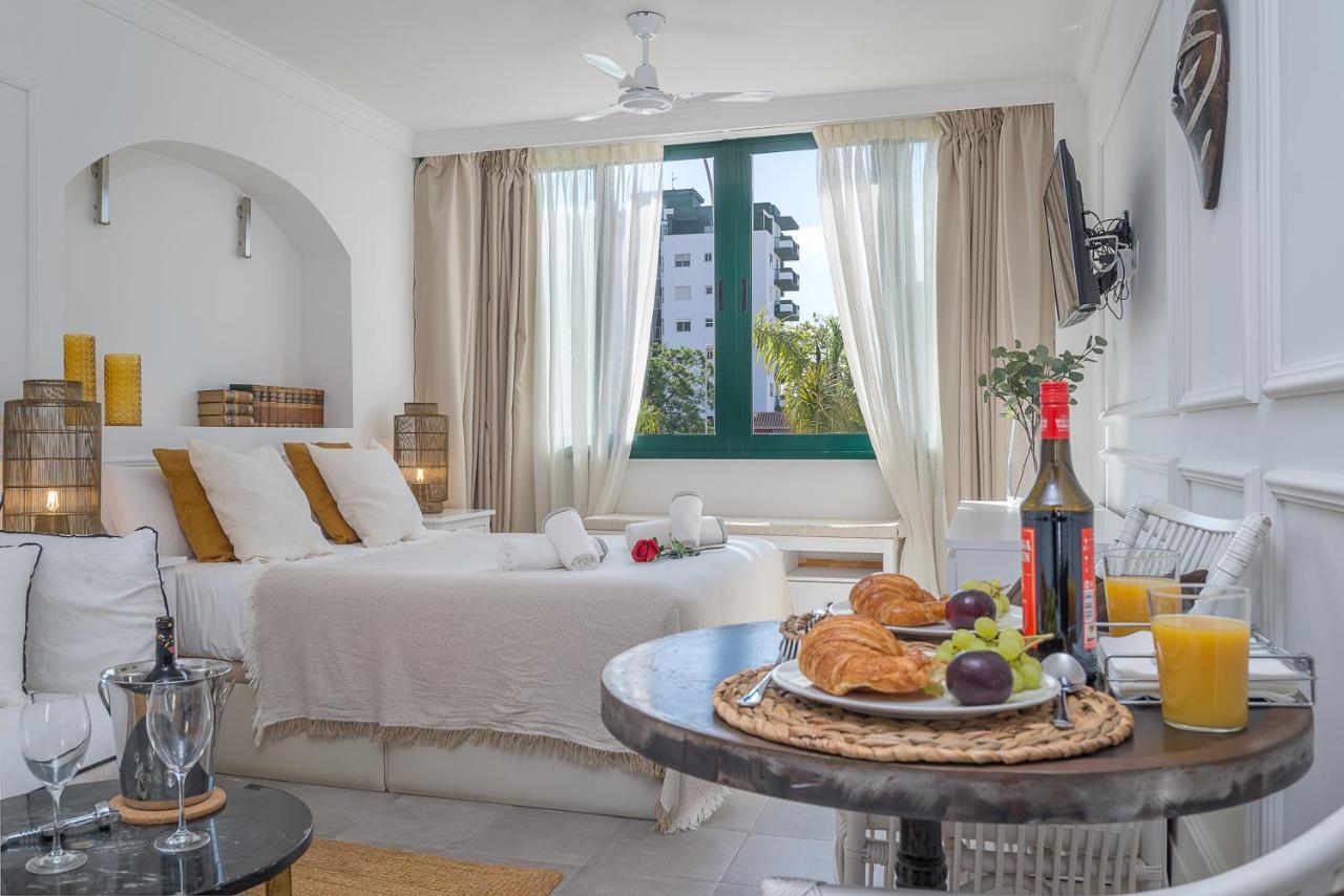 Bianca Chic Studio - Carihuela Beach At 300M Torremolinos Luaran gambar